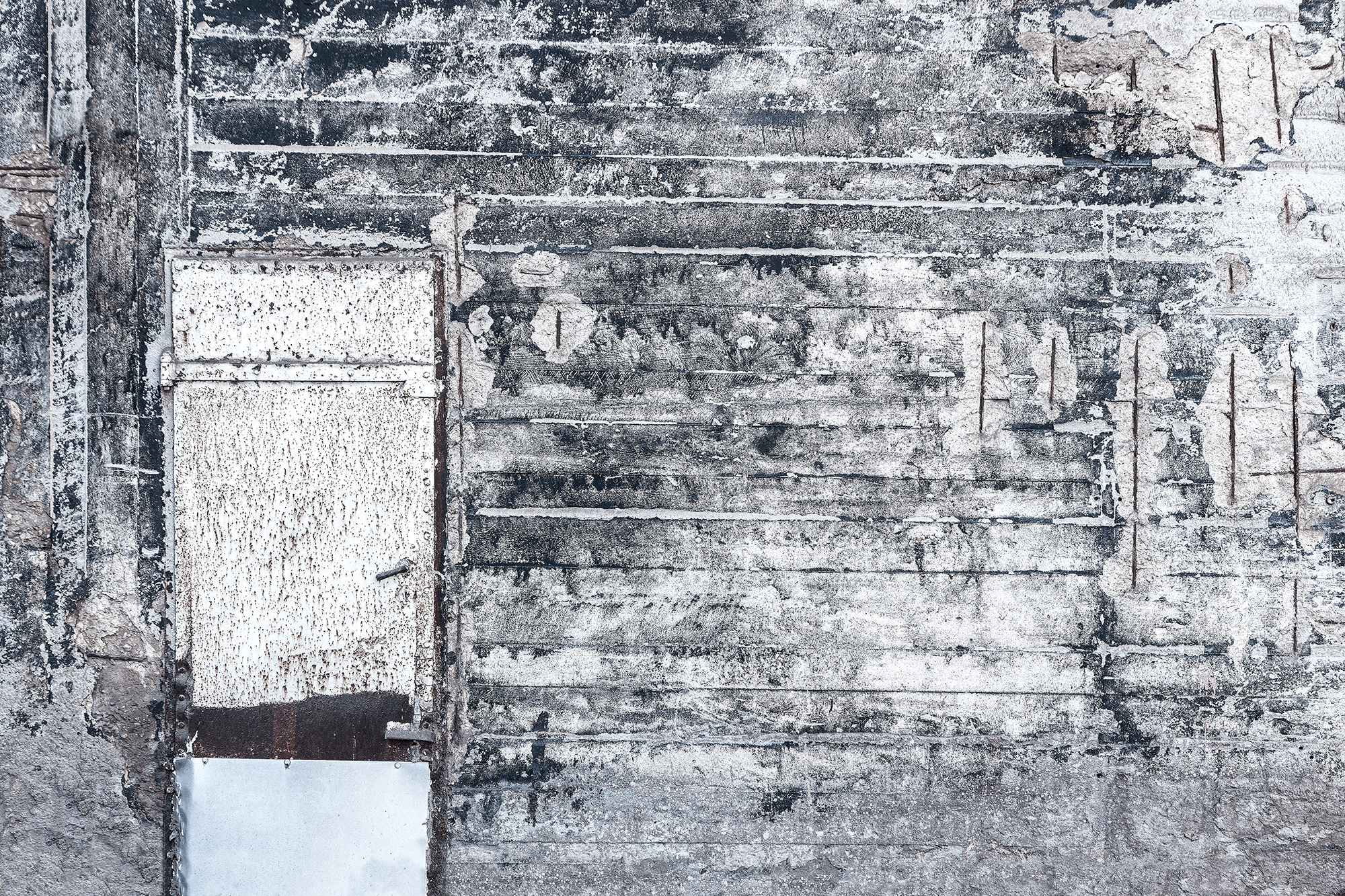 47059-foto-tapet-3d-uta-ascunsi-personalizat-rebel-walls