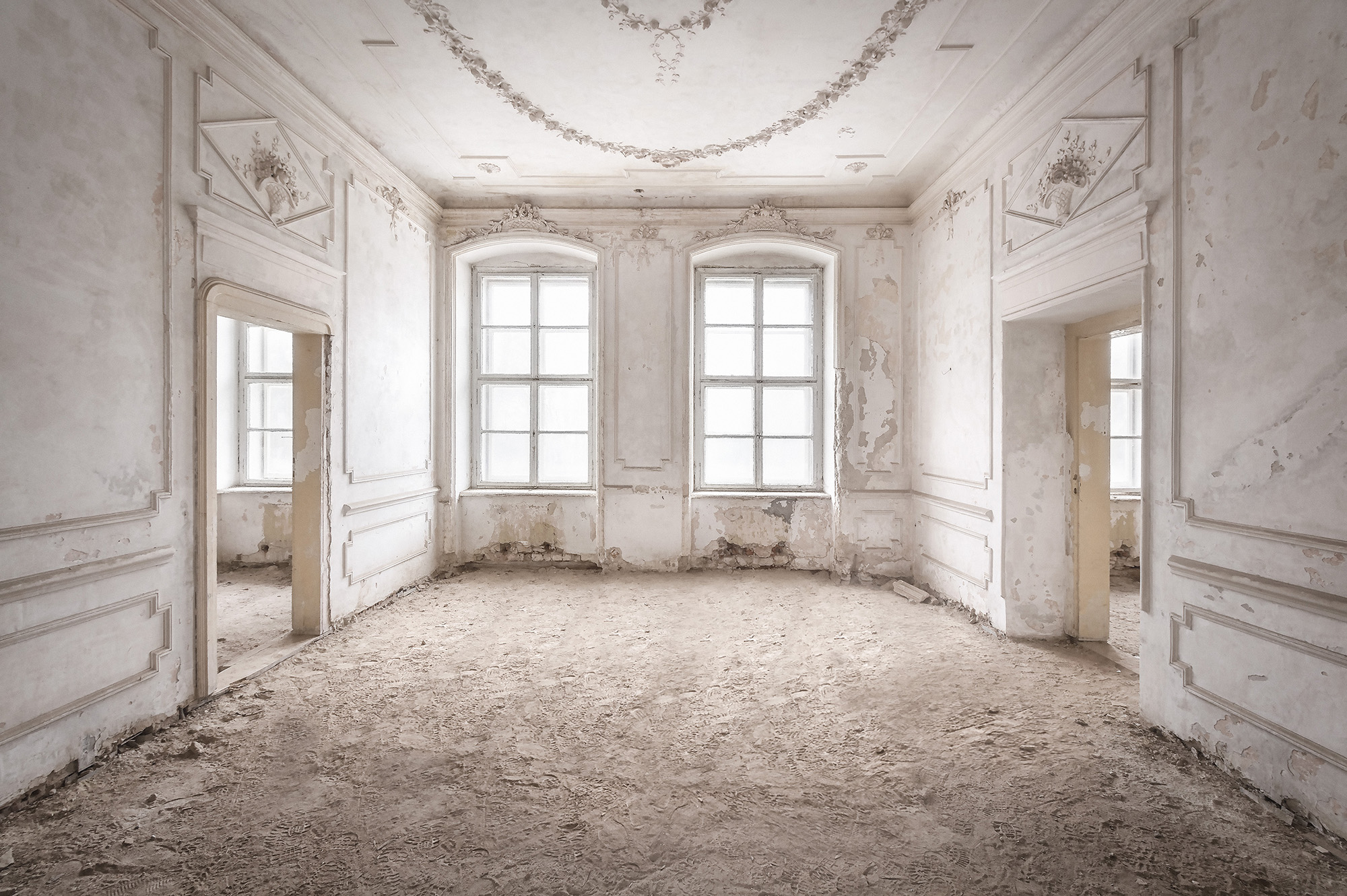 Abandoned Piano in the Dust.