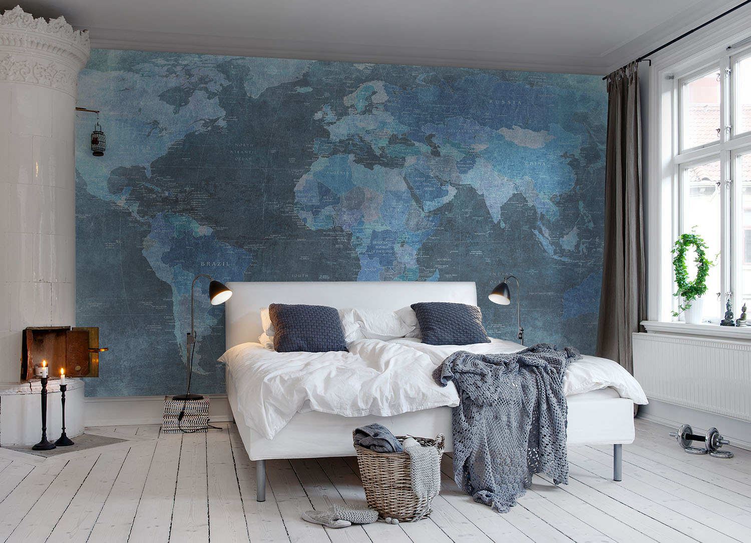 4768-fototapet-harta-lumii-albastru-personalizat-rebel-walls