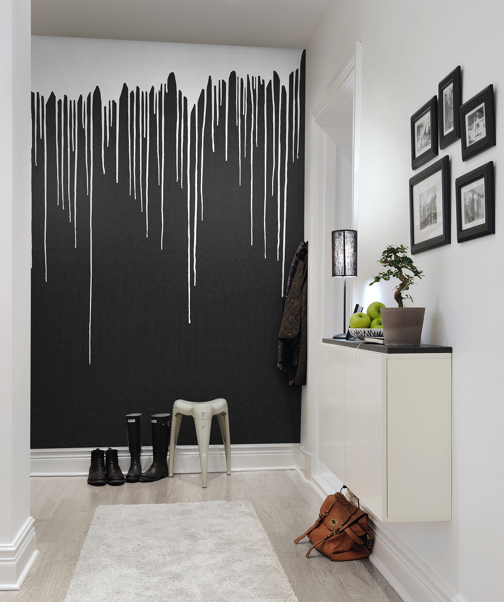 4909-fototapet-ploaie-albi-personalizat-rebel-walls