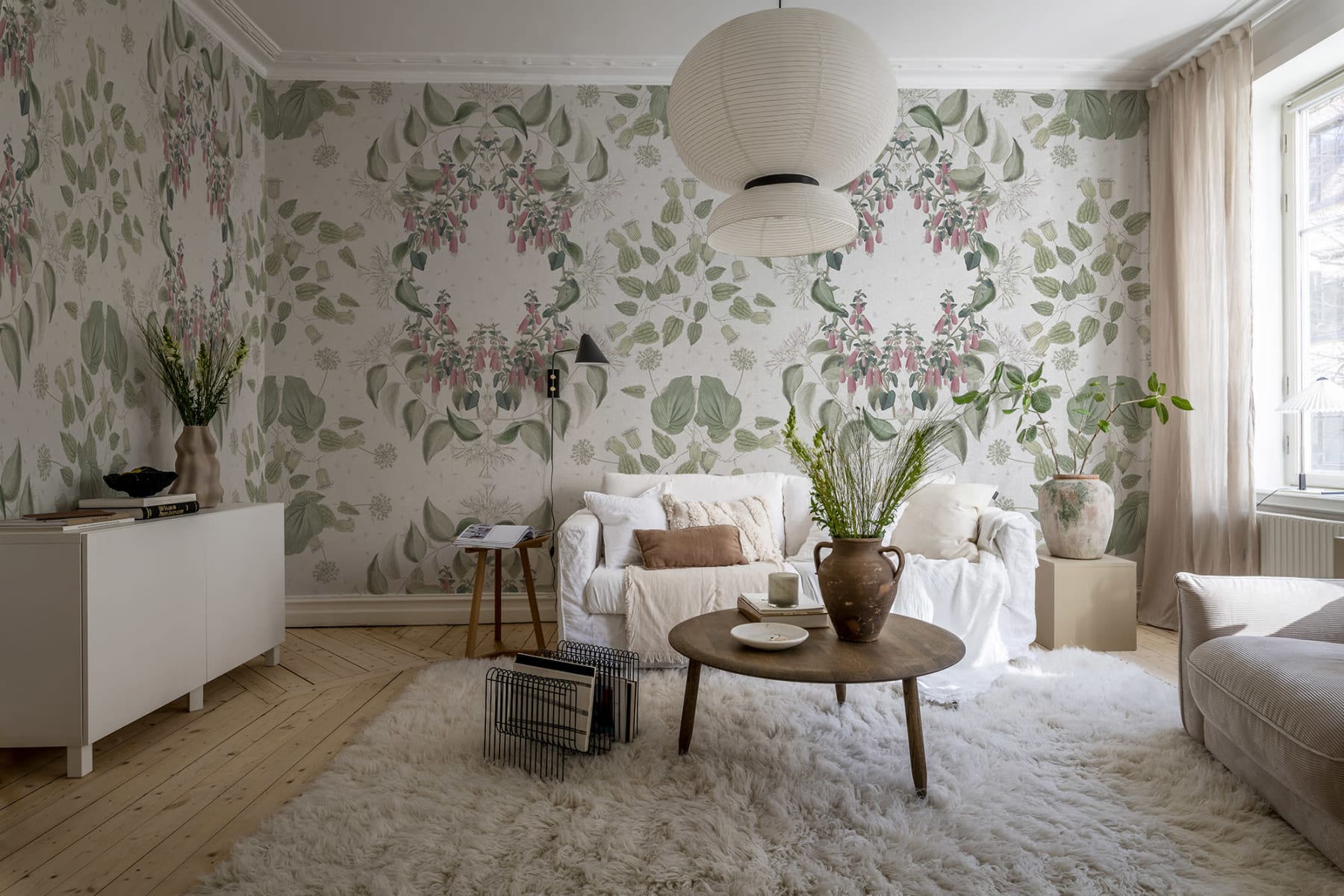 R19672_interior1