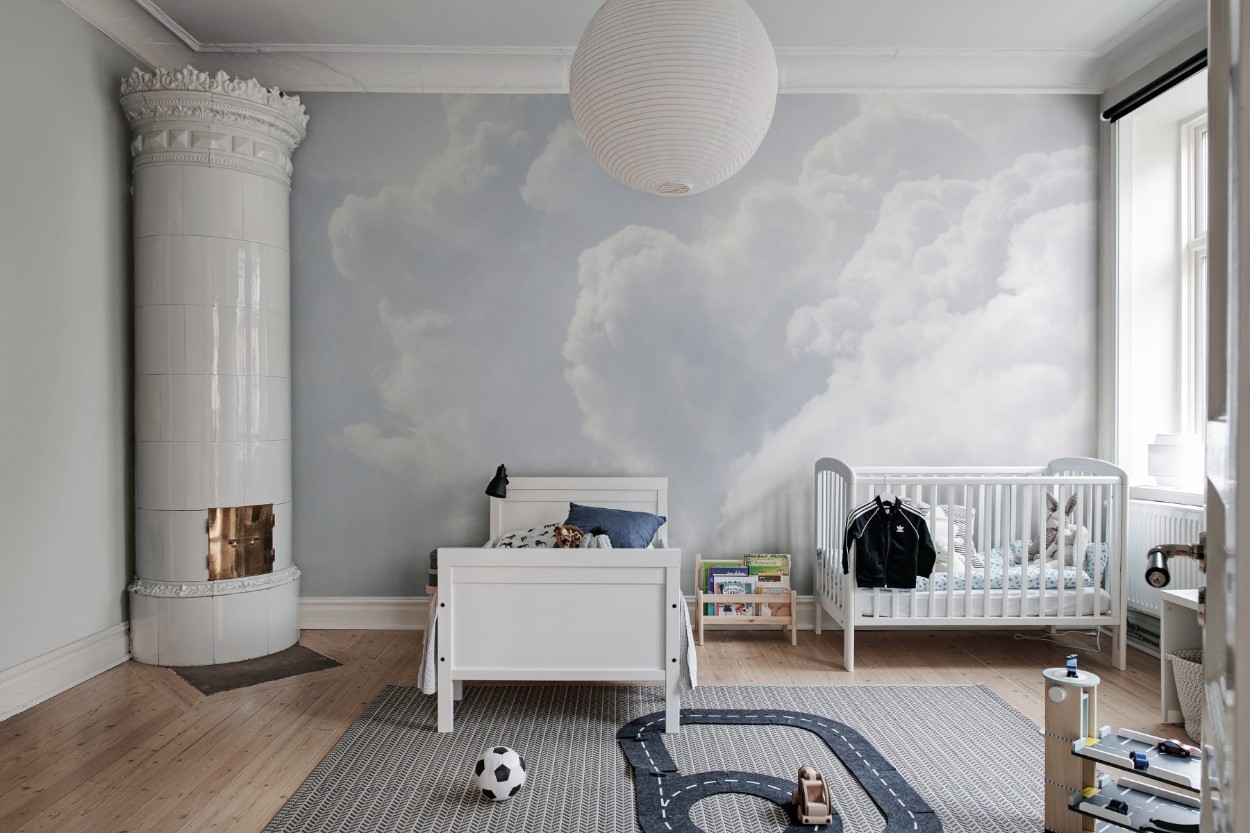 R19702_interior3