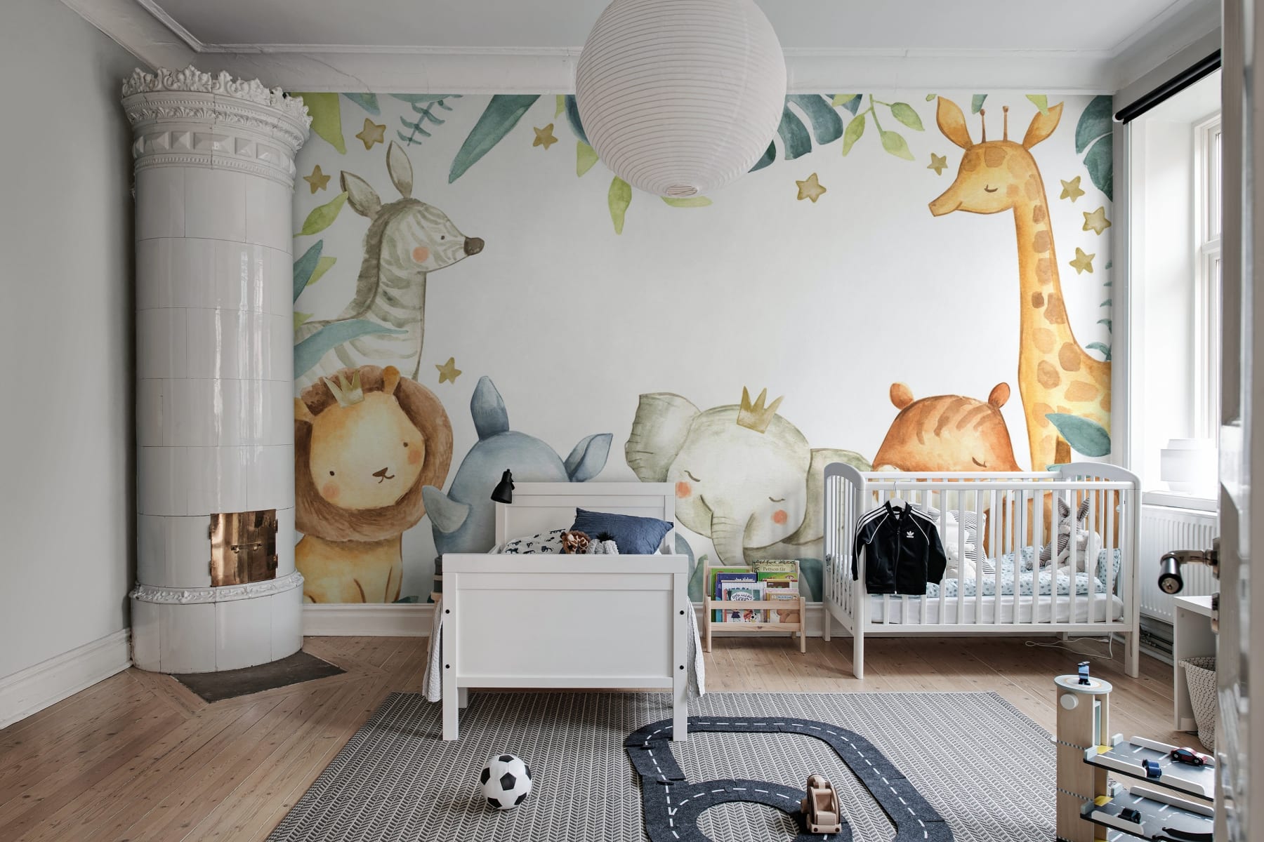 R19705_interior1