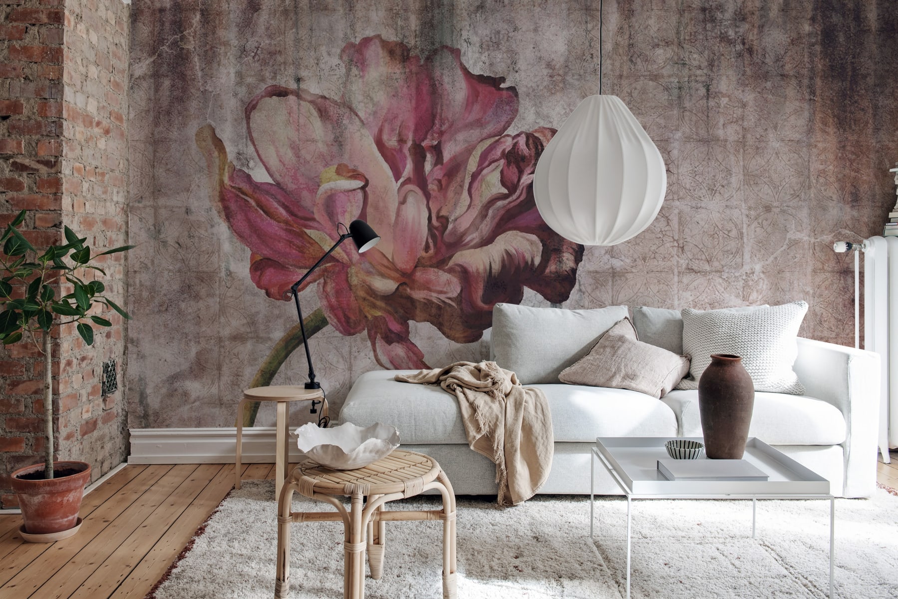 R19714_interior1