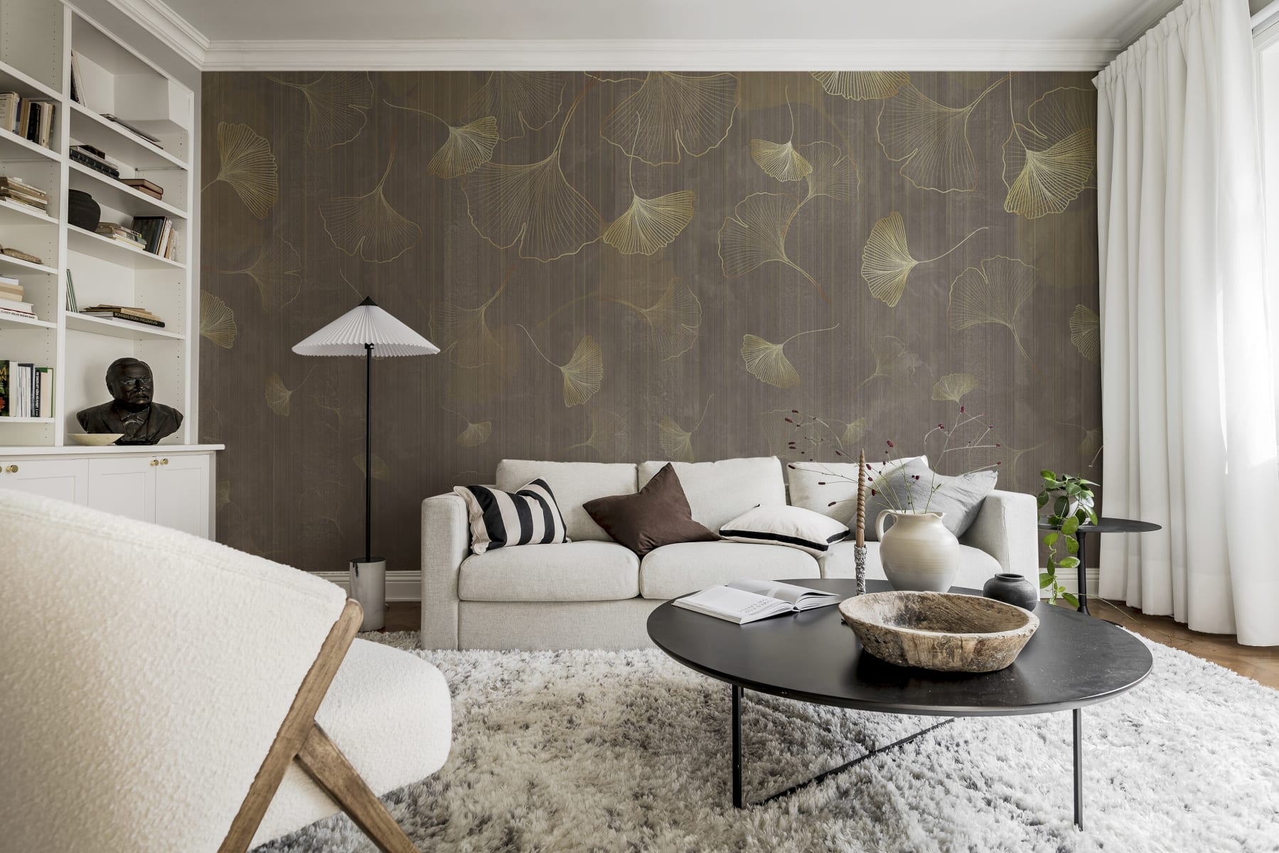 R19716_interior2
