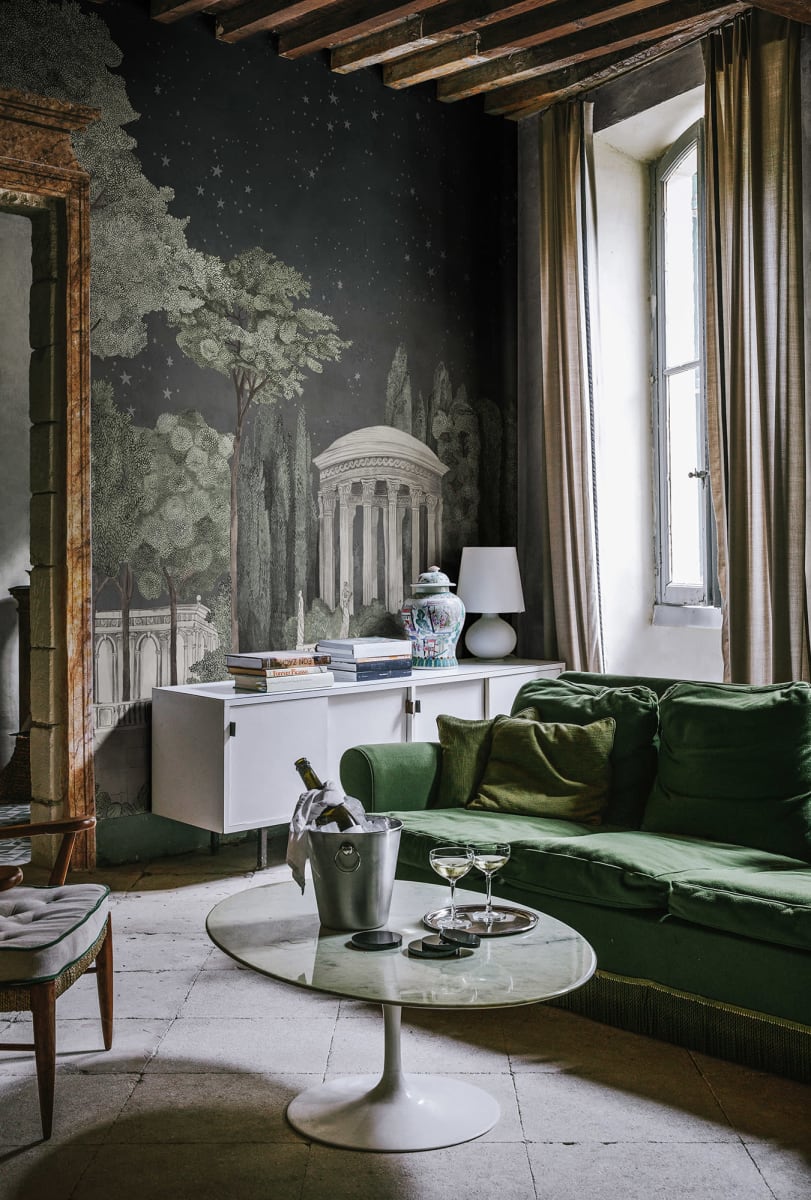 R19742_interior1