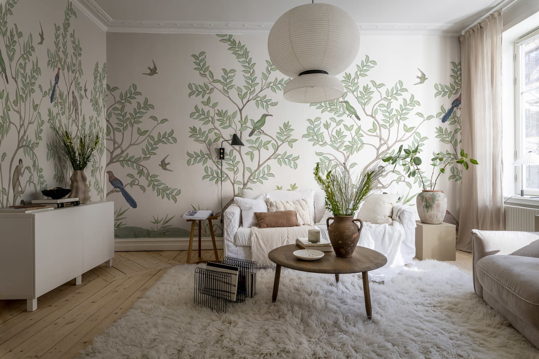 R19756_interior2