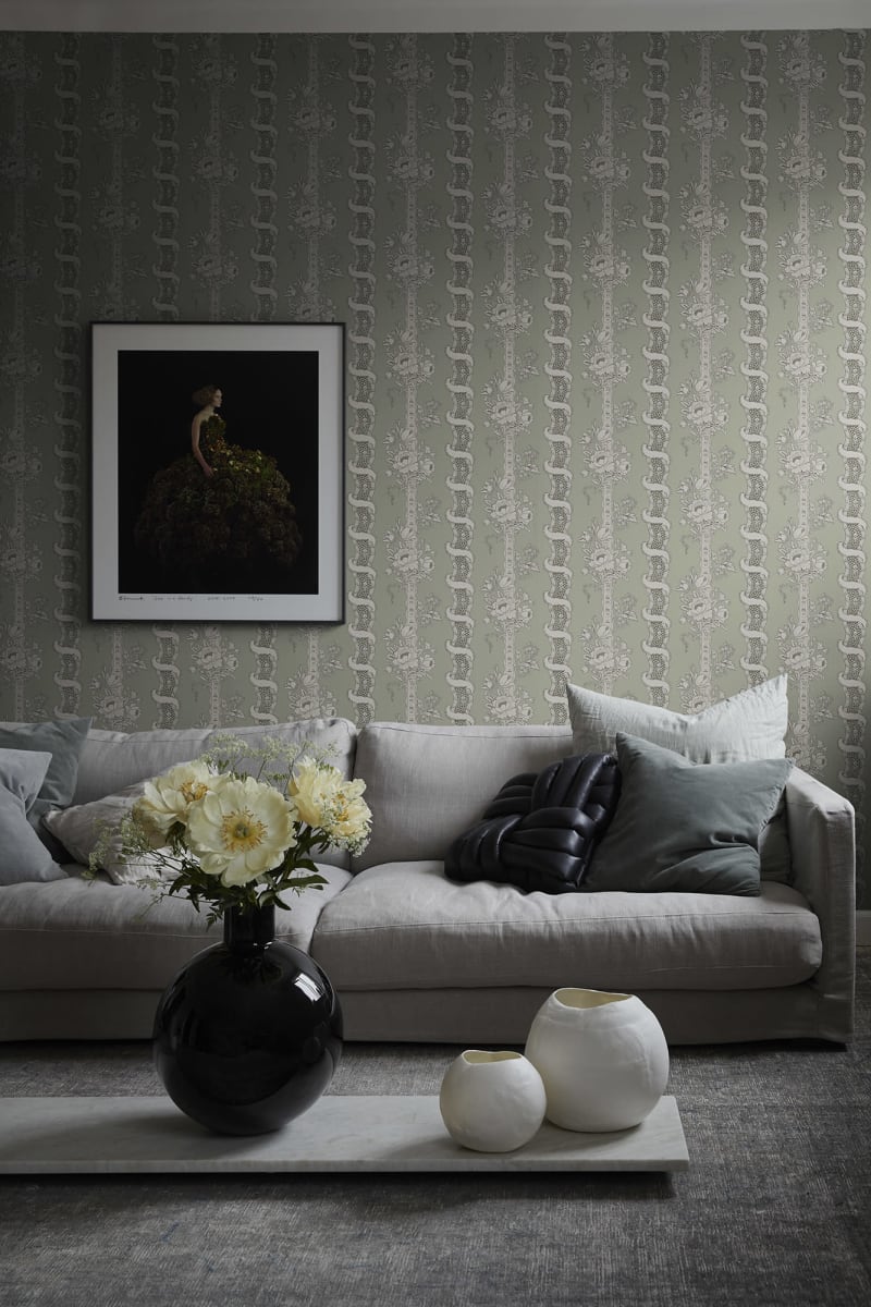 S10249_interior2