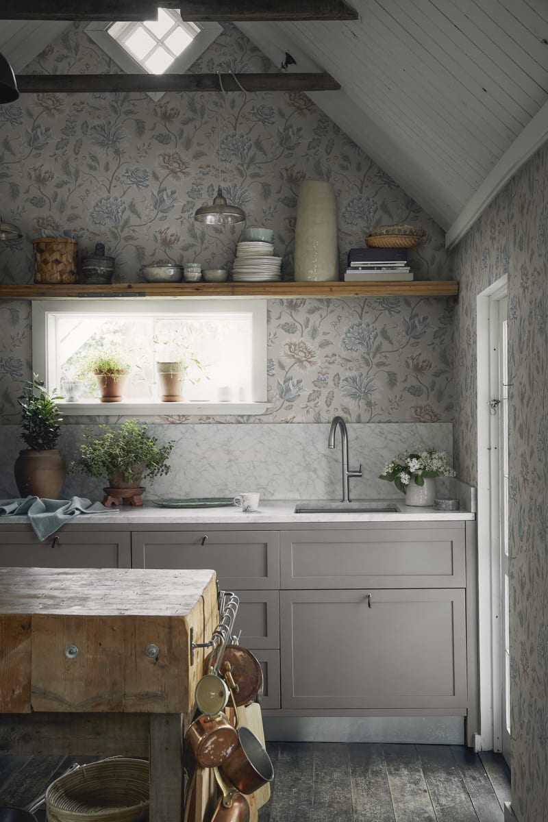 S10262_interior2