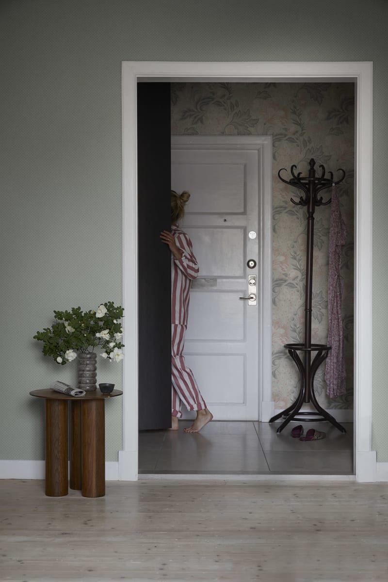 S10299_interior2