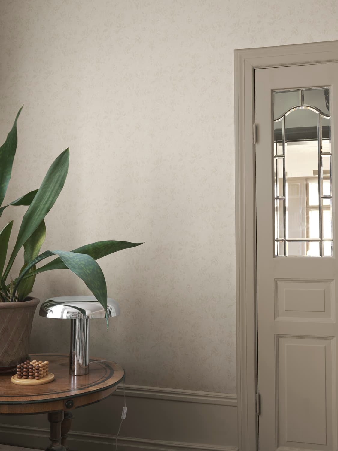 S10677_interior2