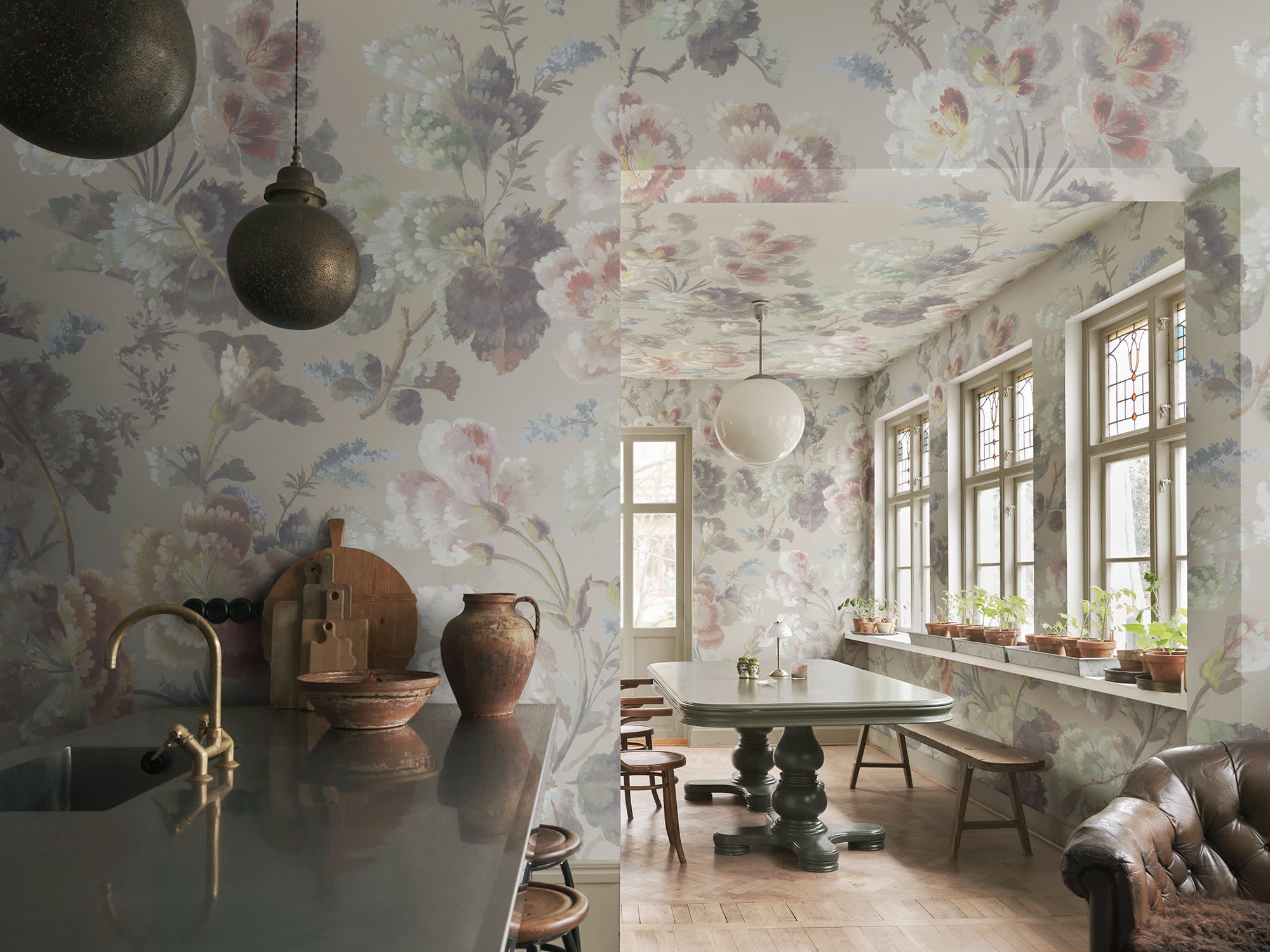 S10683_interior2