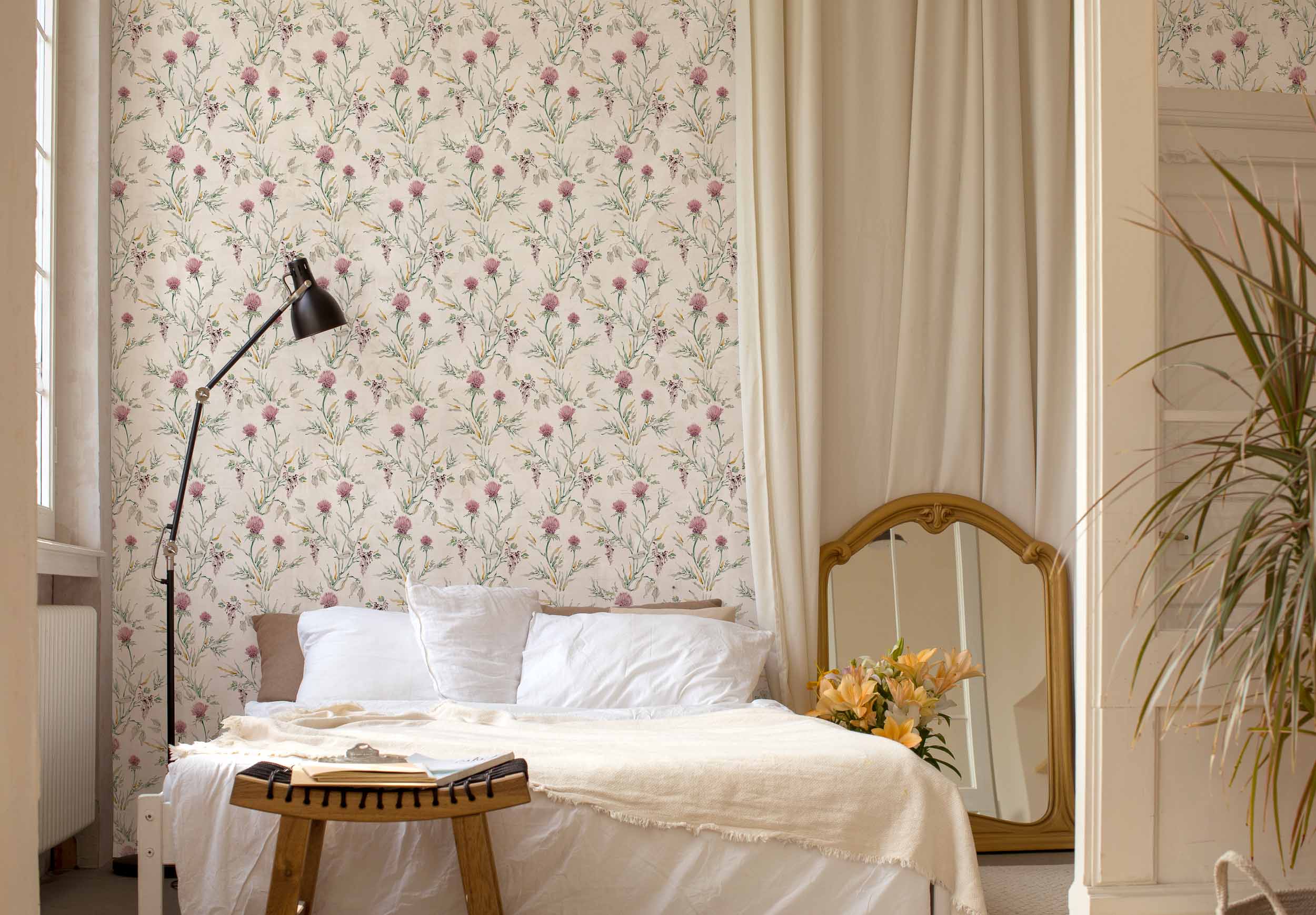Light,Cozy,Bedroom,With,Empty,Bed,And,Coffee,Table,With